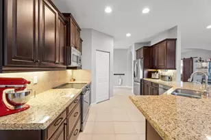 445 NW Sunflower Pl, Jensen Beach, FL 34957 - Photo 14