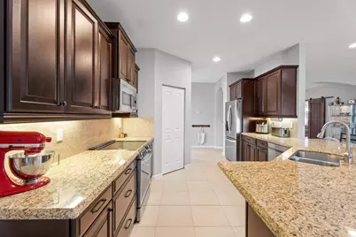 445 NW Sunflower Place, Jensen Beach, FL 34957 - Photo 12