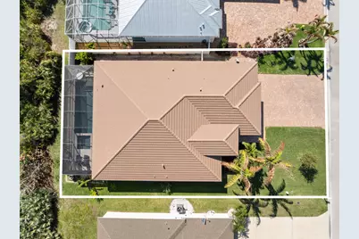 445 NW Sunflower Place, Jensen Beach, FL 34957 - Photo 2