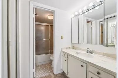 1101 Colony Point Circle #404, Pembroke Pines, FL 33026 - Photo 18