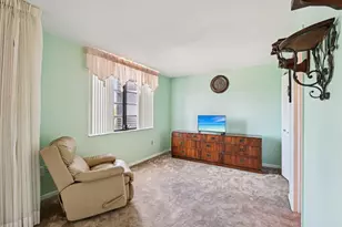 1101 Colony Point Cir, Pembroke Pines, FL 33026 - Photo 10