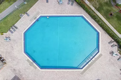 1101 Colony Point Circle #404, Pembroke Pines, FL 33026 - Photo 30