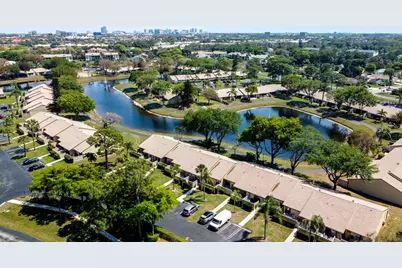 1017 Green Pine Boulevard #C, West Palm Beach, FL 33409 - Photo 2