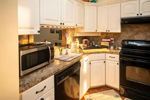 1017 Green Pine Blvd, West Palm Beach, FL 33409 - Photo 8