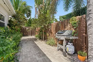 2691 NE 18th St, Pompano Beach, FL 33062 - Photo 28