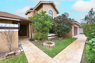 8725 SW 56th Pl, Cooper City, FL 33328 - Photo 4