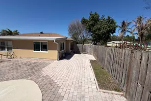 2185 SW Wayne St, Port Saint Lucie, FL 34984 - Photo 30