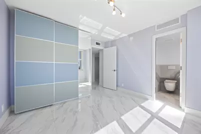 137 Golden Isles Drive #914, Hallandale Beach, FL 33009 - Photo 20