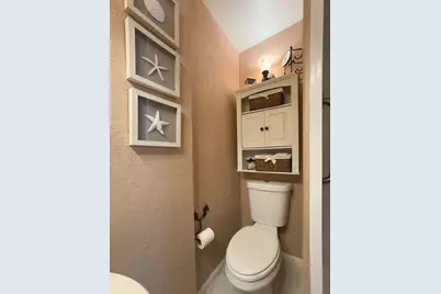 902 NE 34th Street #E, Oakland Park, FL 33334 - Photo 6