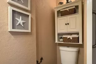 902 NE 34th St, Oakland Park, FL 33334 - Photo 6