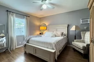 902 NE 34th St, Oakland Park, FL 33334 - Photo 8