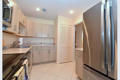 17 E Stratford Dr Drive E #F, Boynton Beach, FL 33436 - Photo 14