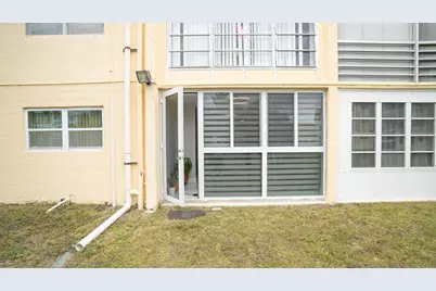 8285 Sunrise Lakes Boulevard #110, Sunrise, FL 33322 - Photo 22