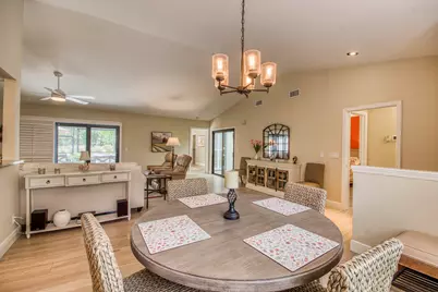 18 Edinburgh Drive, Palm Beach Gardens, FL 33418 - Photo 8