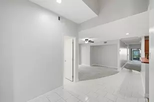 1097 NW 98th Terrace, Pembroke Pines, FL 33024 - Photo 2