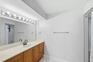 1097 NW 98th Terrace, Pembroke Pines, FL 33024 - Photo 22