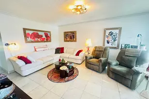 200 Ventnor L, Deerfield Beach, FL 33442 - Photo 2