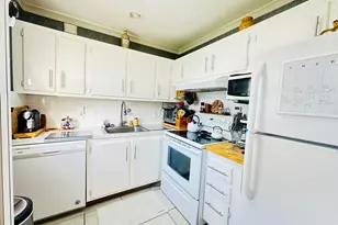 200 Ventnor L, Deerfield Beach, FL 33442 - Photo 8