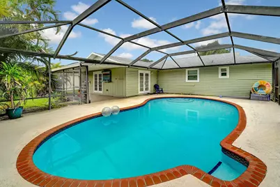 1918 SE Cheltenham Street, Port Saint Lucie, FL 34983 - Photo 8