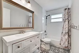 1918 SE Cheltenham St, Port Saint Lucie, FL 34983 - Photo 12