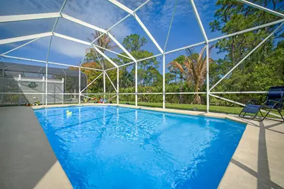 7004 SE Twin Oaks Circle, Stuart, FL 34997 - Photo 2