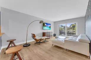 3004 NE 5th Terrace, Wilton Manors, FL 33334 - Photo 2
