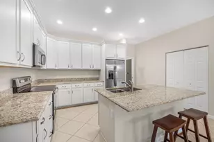 12898 SW Lake Fern Cir, Port Saint Lucie, FL 34987 - Photo 10