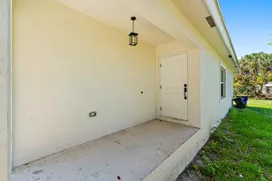 3003 SE Fairmont St, Stuart, FL 34997 - Photo 6