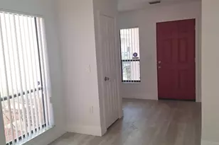 9561 NW 18th Ct, Plantation, FL 33322 - Photo 2