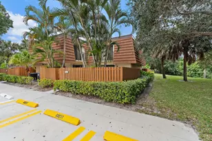 3052 30th Ct, Jupiter, FL 33477 - Photo 4