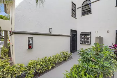 5226 Europa Drive #H, Boynton Beach, FL 33437 - Photo 4