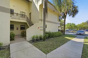 2928 Carambola Cir S, Coconut Creek, FL 33066 - Photo 4