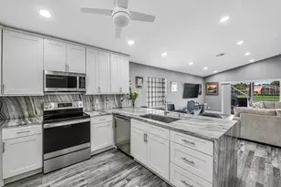 8075 Duomo Cir, Boynton Beach, FL 33472 - Photo 18