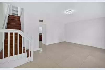 7506 NW 75th Street, Tamarac, FL 33321 - Photo 2