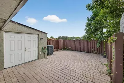 7506 NW 75th Street, Tamarac, FL 33321 - Photo 12