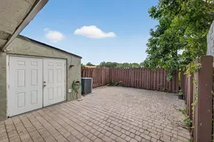 7506 NW 75th St, Tamarac, FL 33321 - Photo 12