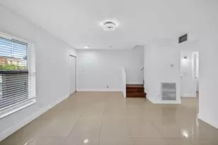 7506 NW 75th St, Tamarac, FL 33321 - Photo 4