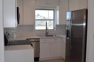 2747 E Dudley Dr Dr E, West Palm Beach, FL 33415 - Photo 14