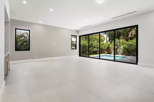 207 SE 5th St, Delray Beach, FL 33483 - Photo 2