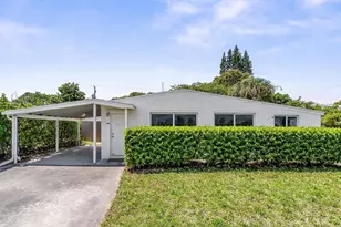 414 SW 15th Ave, Delray Beach, FL 33444 - Photo 1