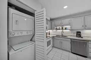 1370 S Ocean Blvd, Pompano Beach, FL 33062 - Photo 10