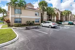 7630 Westwood Dr, Tamarac, FL 33321 - Photo 2