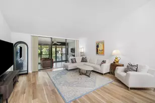 61 Eastgate Dr, Boynton Beach, FL 33436 - Photo 2