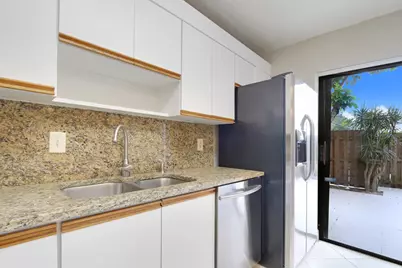 825 Center Street #12a, Jupiter, FL 33458 - Photo 6