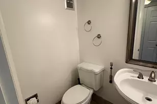 48 Bedford B, West Palm Beach, FL 33417 - Photo 4
