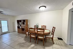 4023 Berkshire B, Deerfield Beach, FL 33442 - Photo 4