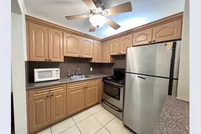 4023 Berkshire B #4023, Deerfield Beach, FL 33442 - Photo 2