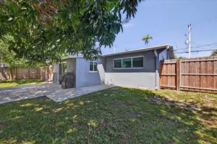 1908 NE 26th St, Wilton Manors, FL 33305 - Photo 18