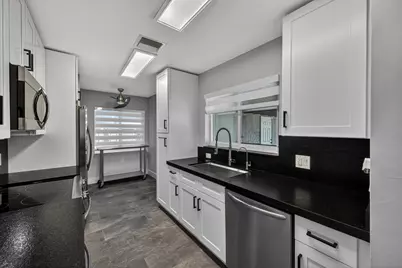 1908 NE 26th Street, Wilton Manors, FL 33305 - Photo 36