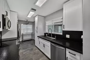 1908 NE 26th St, Wilton Manors, FL 33305 - Photo 36